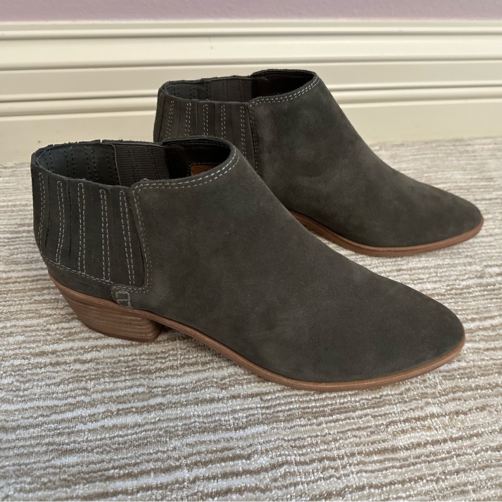 Dolce Vita Keiton Suede Ankle Bootie NWOT
